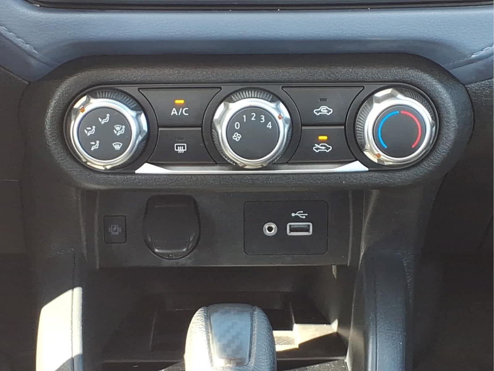 Used 2024 Nissan Versa SV FWD image 24