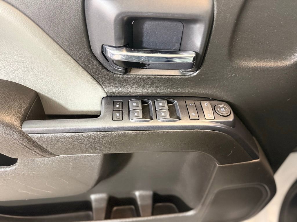 Used 2018 Chevrolet Silverado 1500 Custom w/ Custom Convenience Package image 16