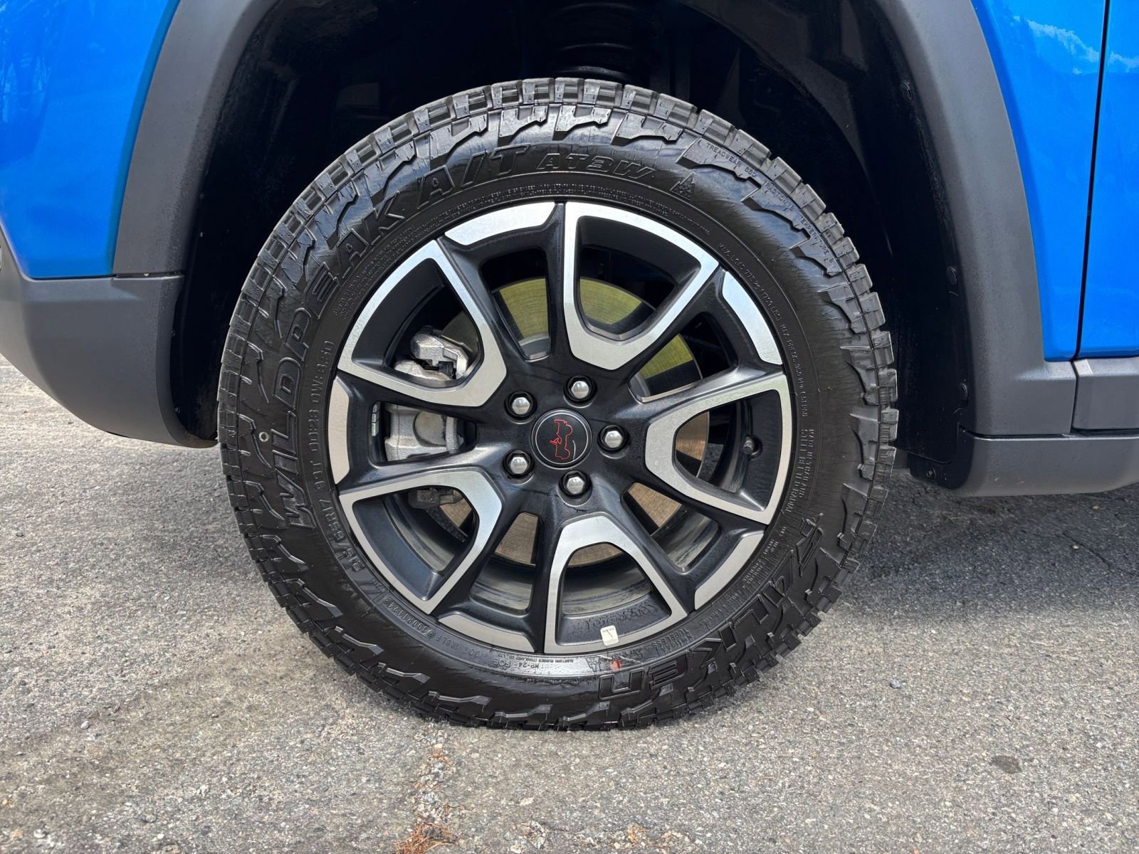 Used 2025 Jeep Compass Trailhawk image 29