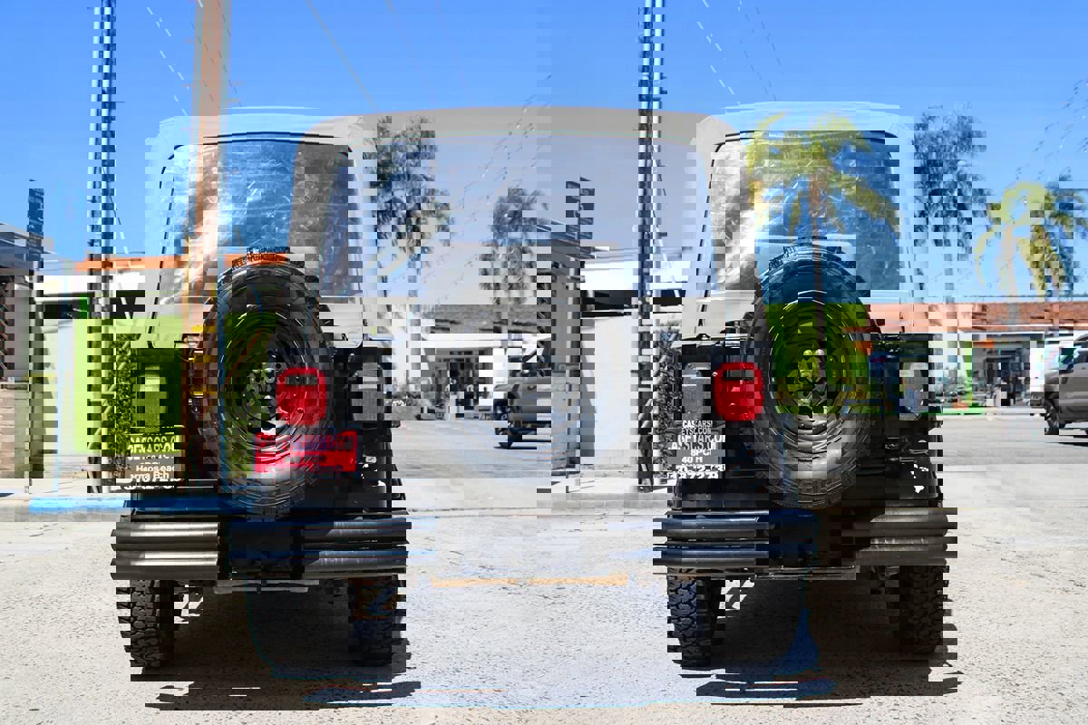 Used 1990 Jeep Wrangler S image 5