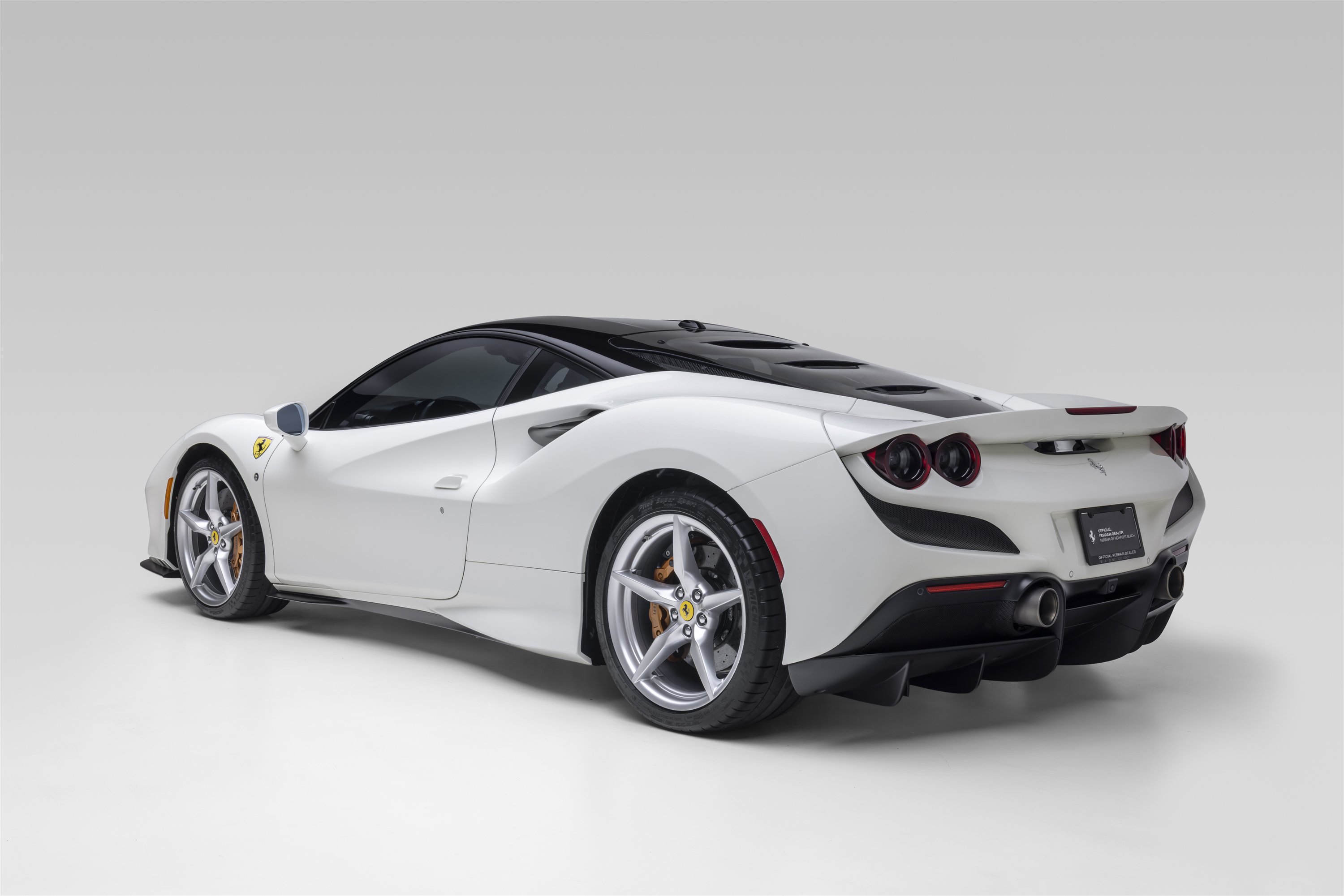 Certified 2022 Ferrari F8 Tributo RWD image 5