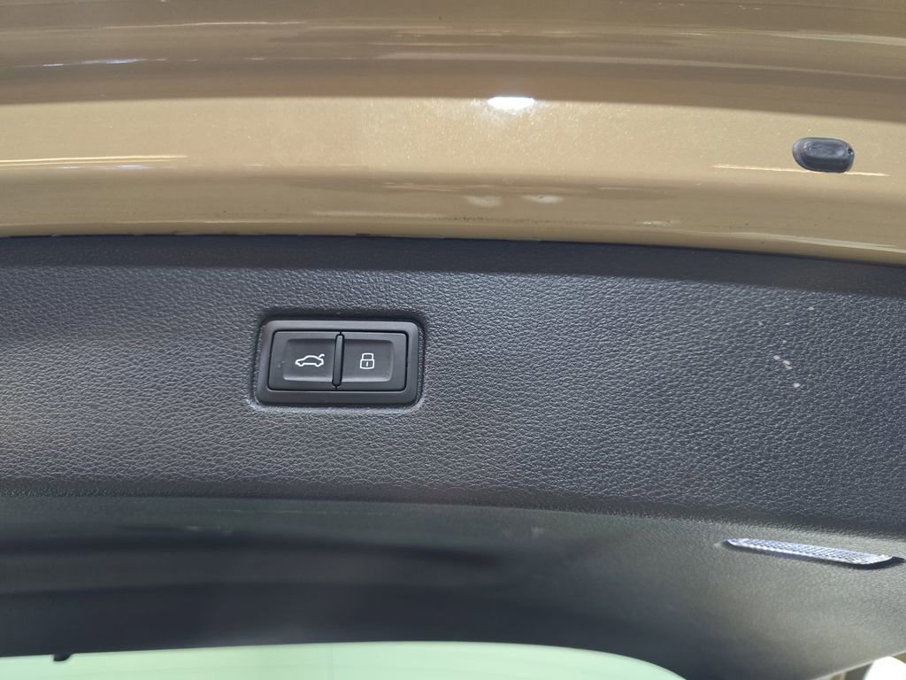 Used 2025 Audi Q7 2.0T Premium Plus w/ Premium Plus Package image 16