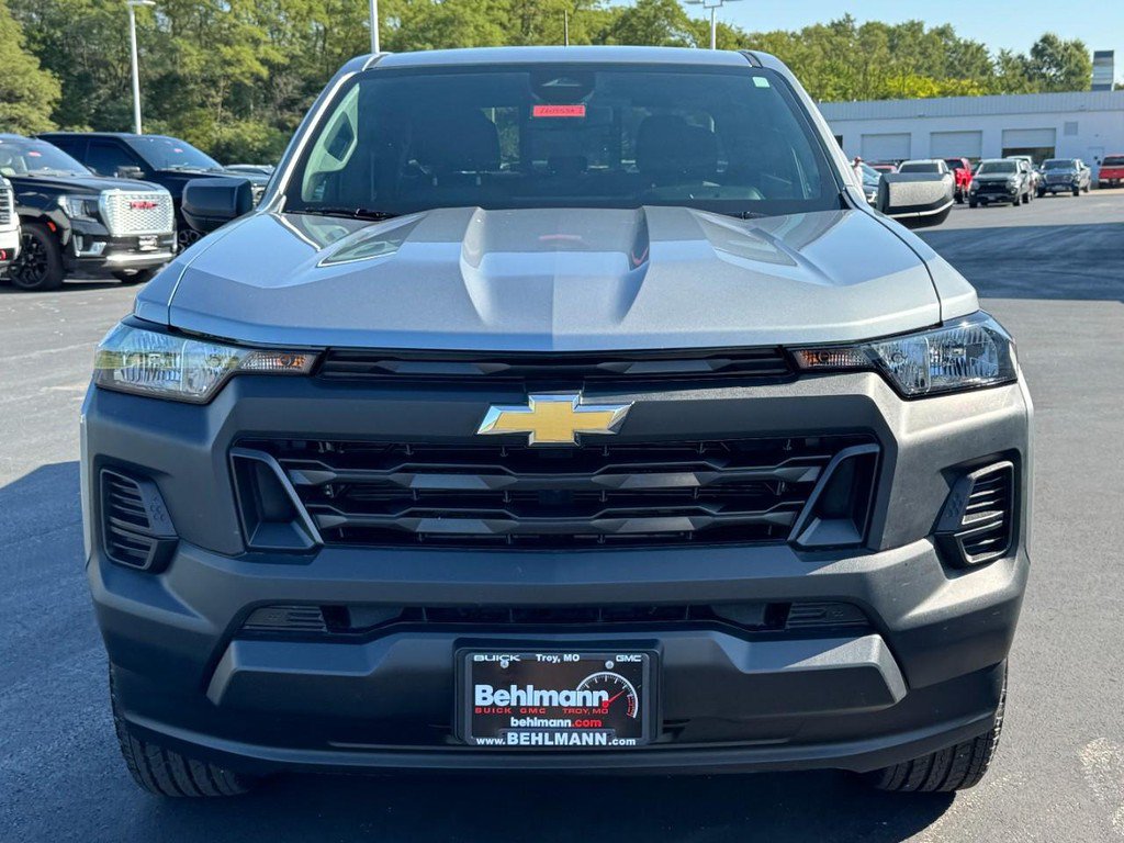 Used 2025 Chevrolet Colorado W/T RWD image 12