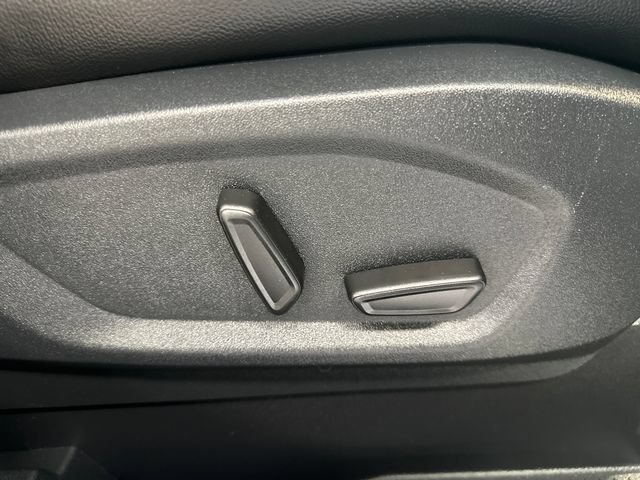 Used 2024 Ford Edge Titanium AWD/4WD image 23