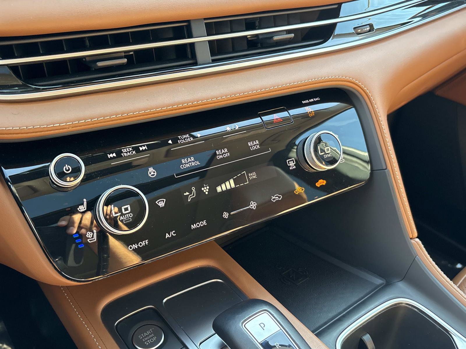 Used 2023 INFINITI QX60 Sensory w/ Vision Package image 24