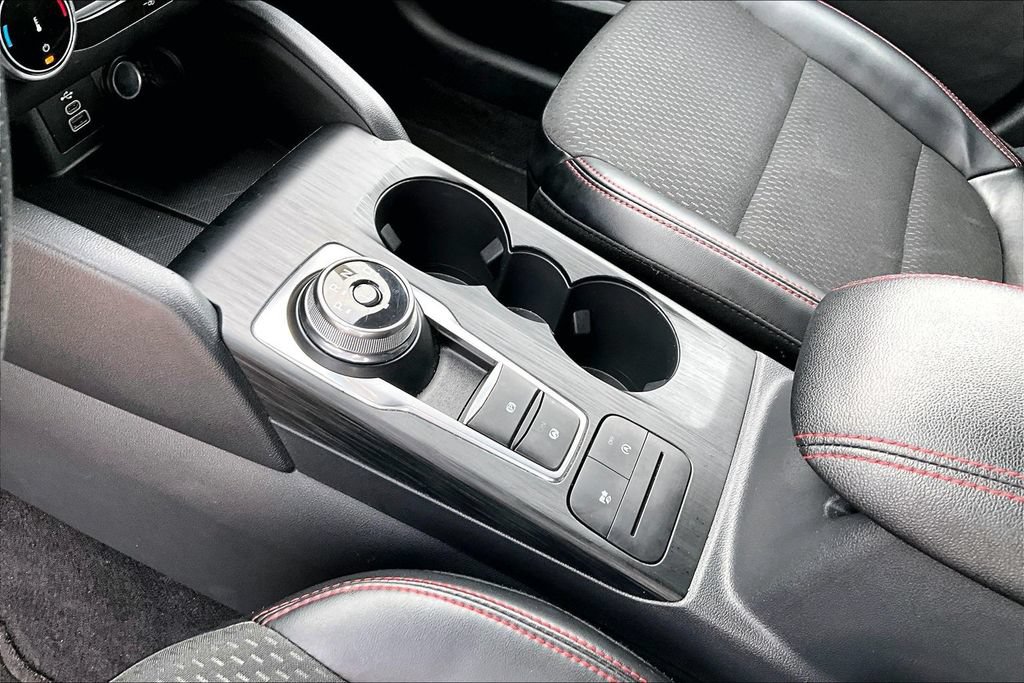 Used 2025 Ford Escape ST-Line AWD/4WD image 16