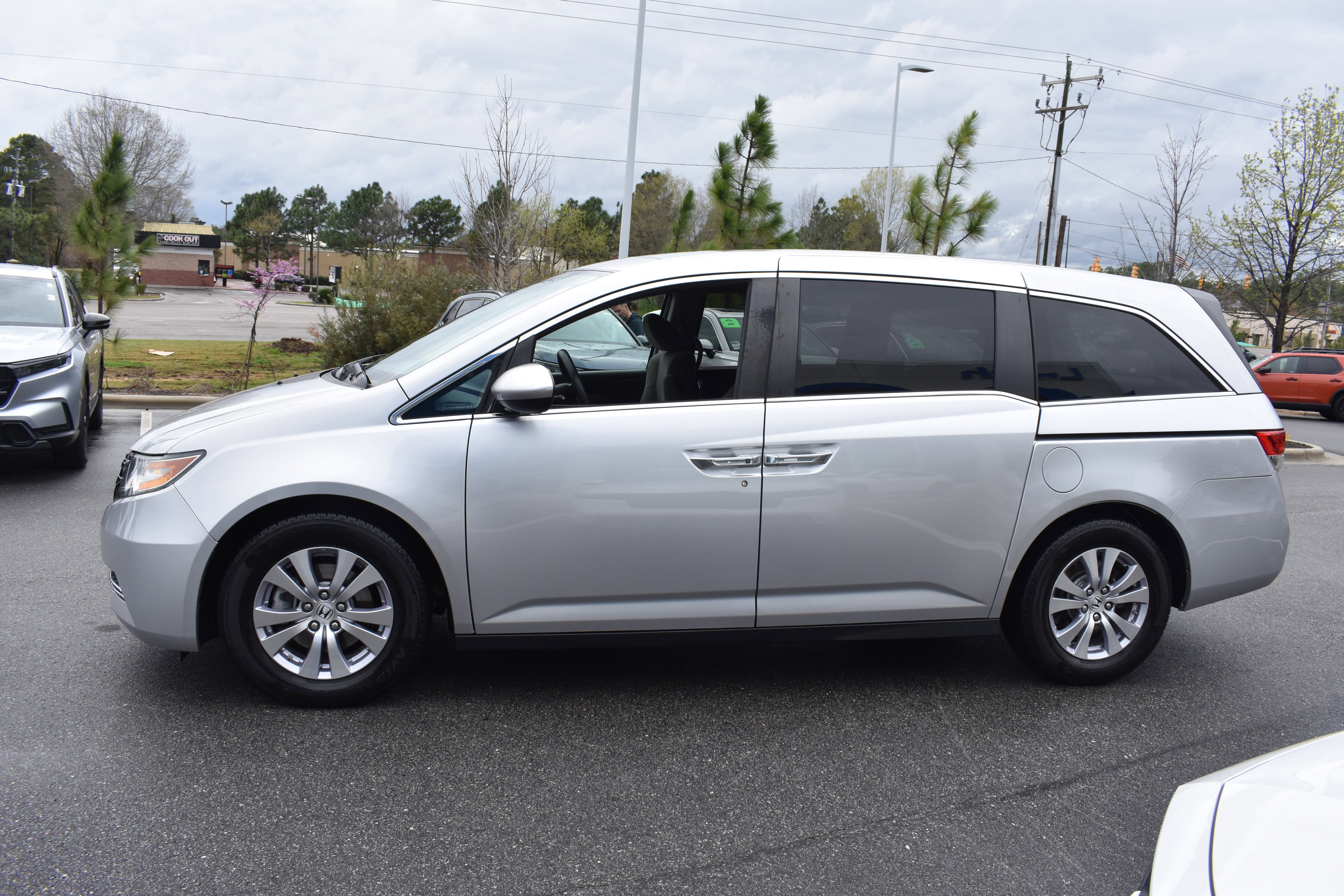 Used 2015 Honda Odyssey EX image 6