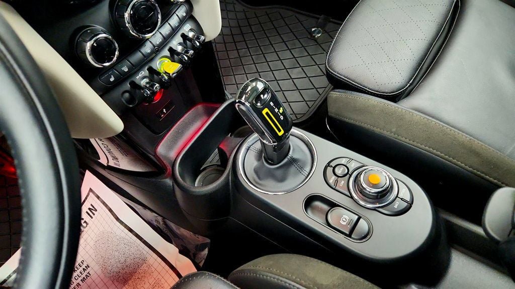 Used 2021 MINI Cooper SE w/ 6.5" Touchscreen Package FWD image 17