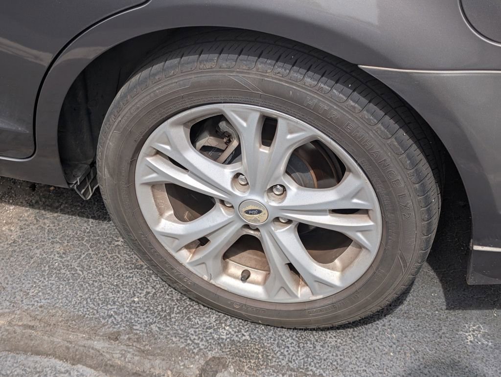 Used 2012 Ford Fusion SE image 10