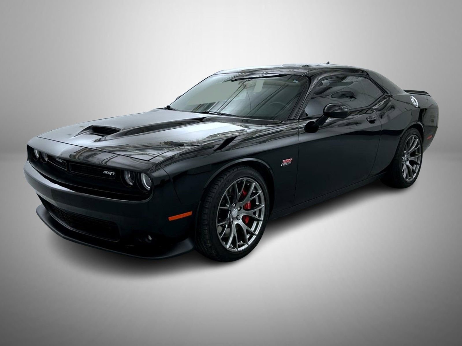 Used 2016 Dodge Challenger SRT w/ Technology Group image 1