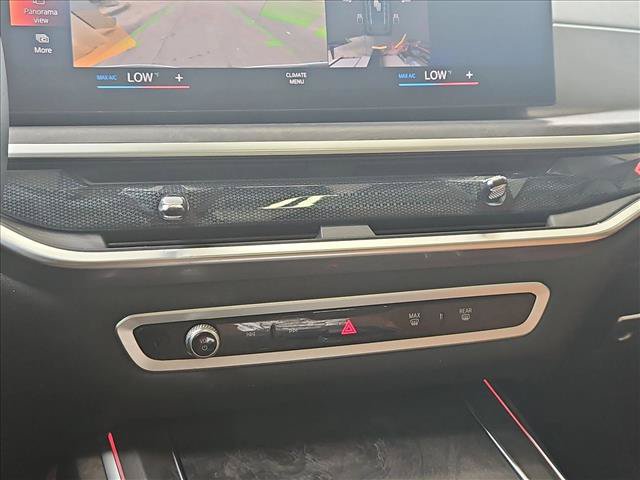Used 2023 BMW X7 xDrive40i w/ Premium Package AWD/4WD image 15