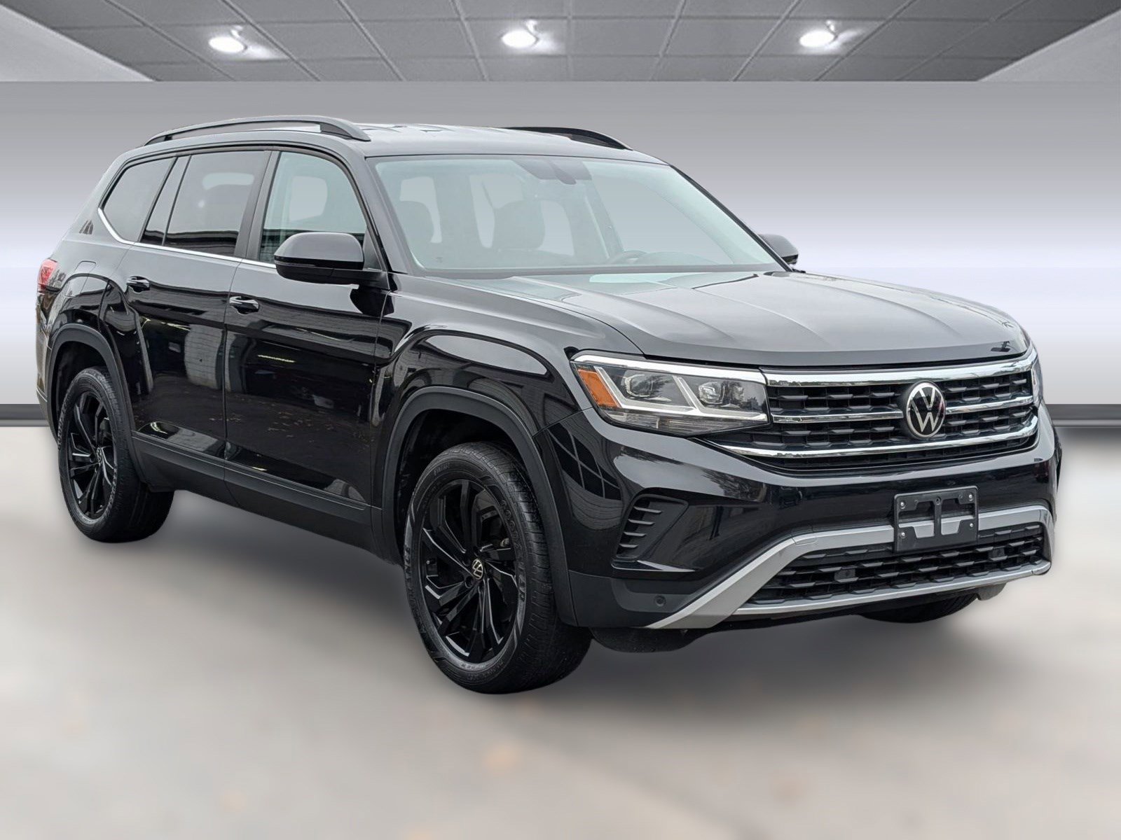 Used 2022 Volkswagen Atlas SE w/ Black Wheel Package image 7