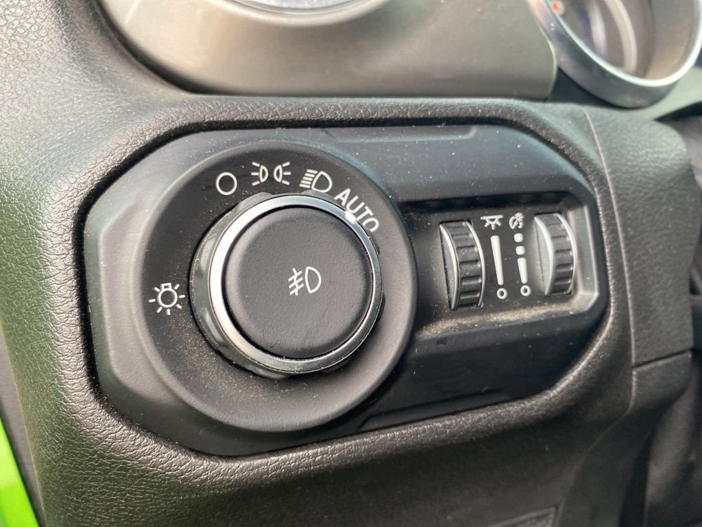 Used 2019 Jeep Wrangler Unlimited Sahara image 22