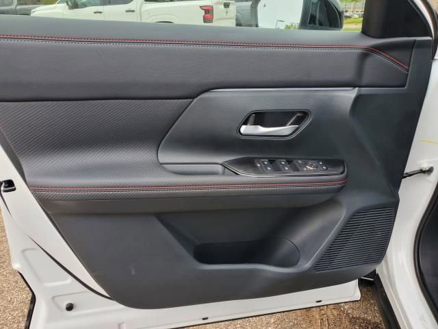 New 2026 Nissan Kicks SR w/ SR Premium Package image 19