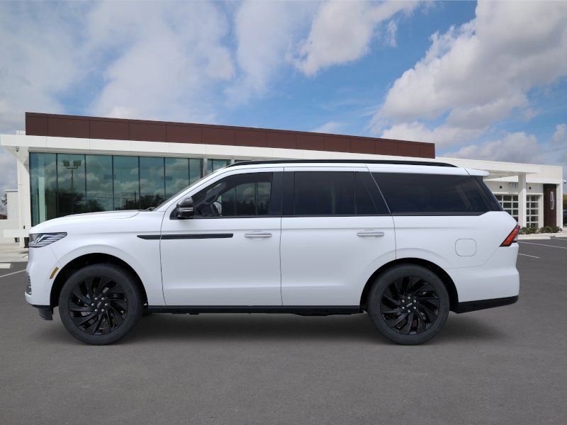 New 2025 Lincoln Navigator Reserve w/ Jet Appearance Package AWD/4WD image 3