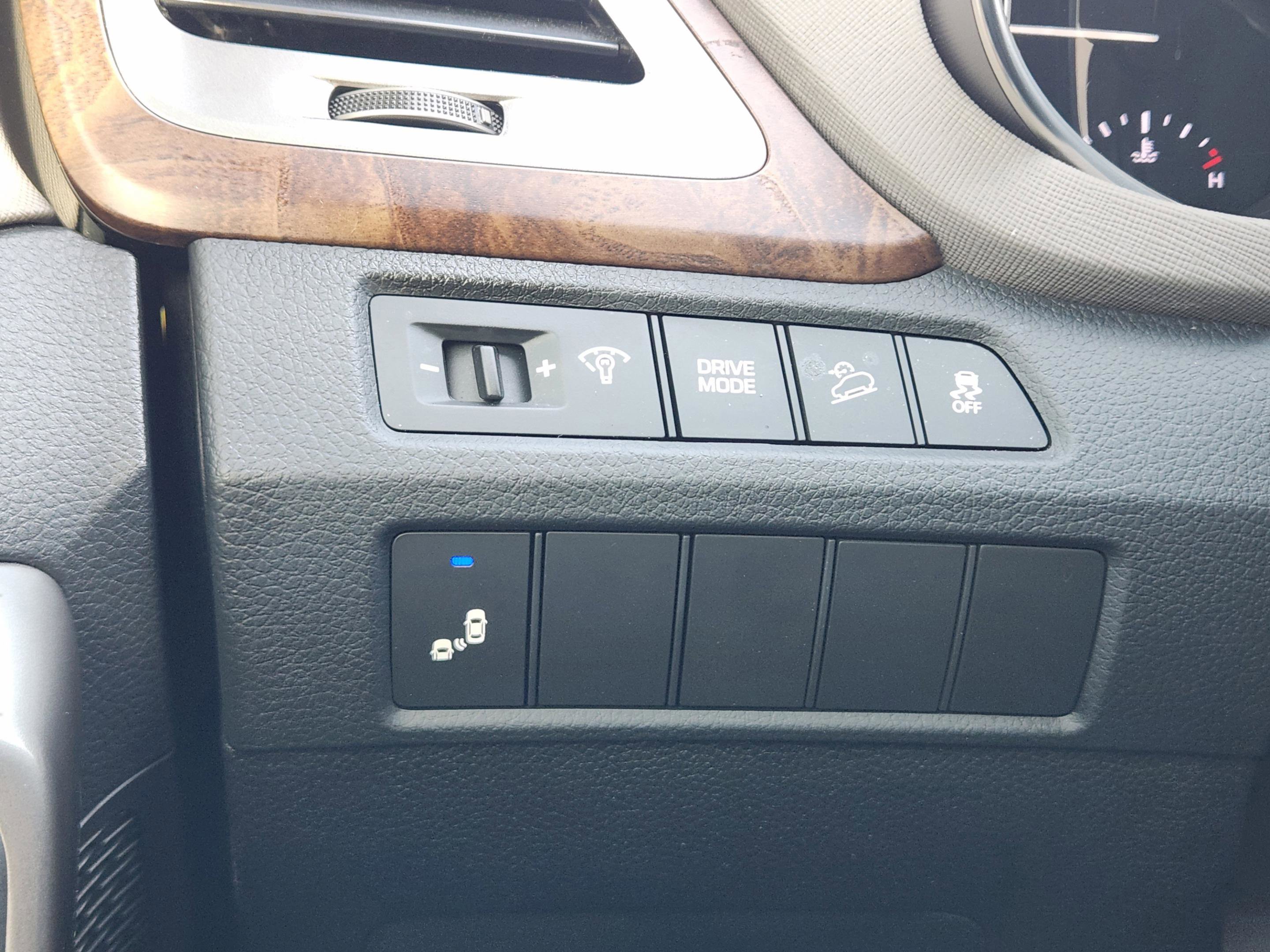 Used 2018 Hyundai Santa Fe Sport 2.0T image 17