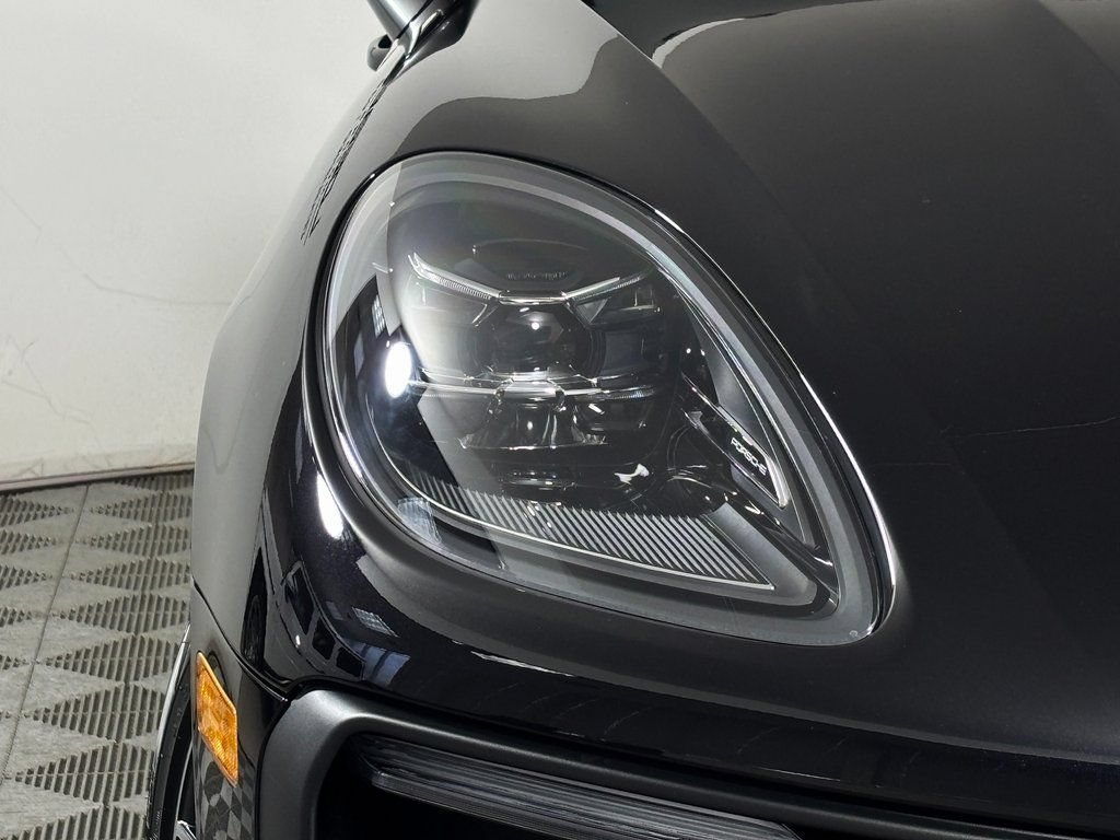 Used 2026 Porsche Macan Turbo AWD/4WD image 11