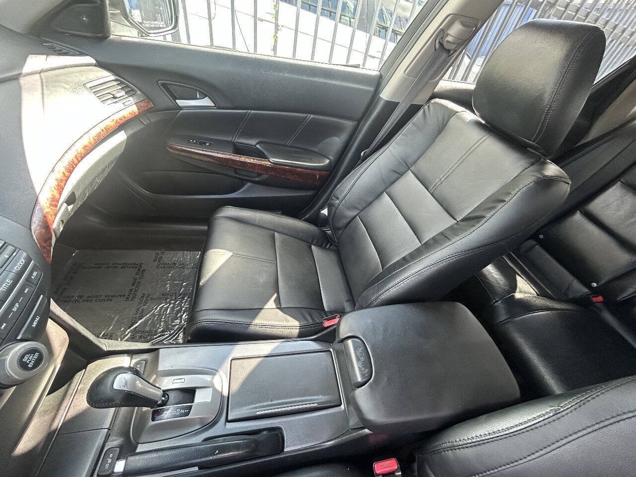 Used 2011 Honda Crosstour EX-L image 32