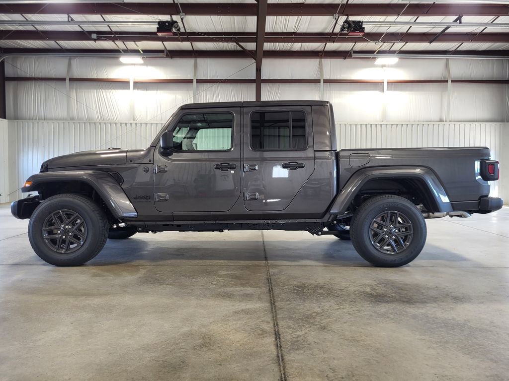 New 2025 Jeep Gladiator Sport