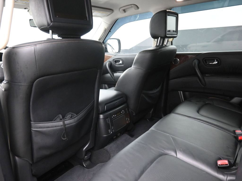 Used 2019 Nissan Armada Platinum image 2