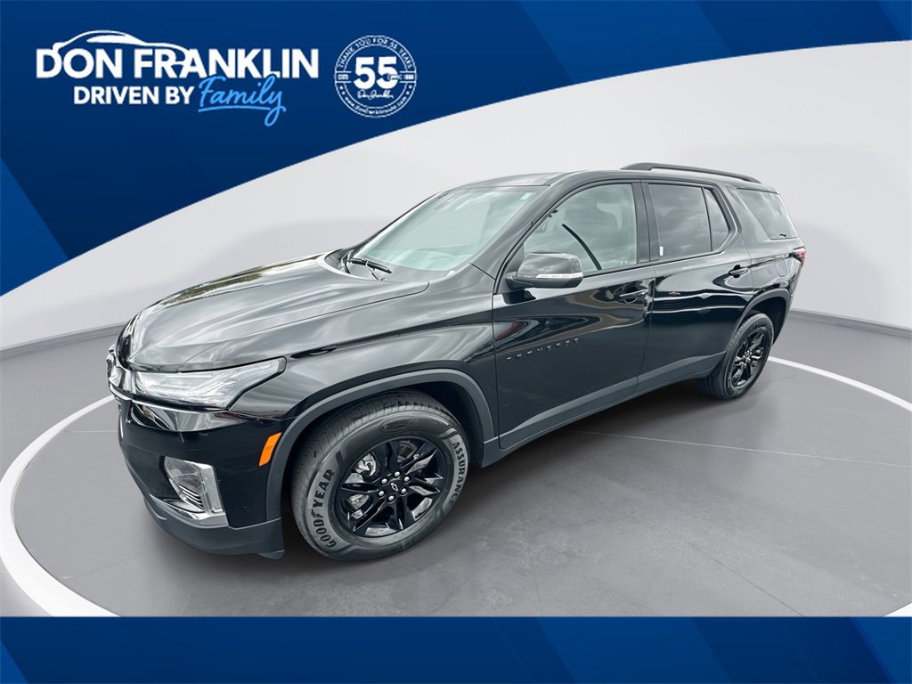 Used 2023 Chevrolet Traverse LT