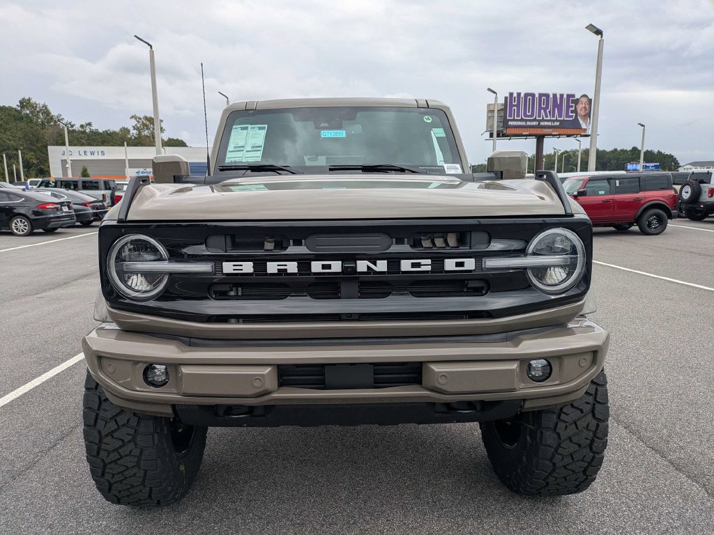 New 2026 Ford Bronco Outer Banks AWD/4WD image 9