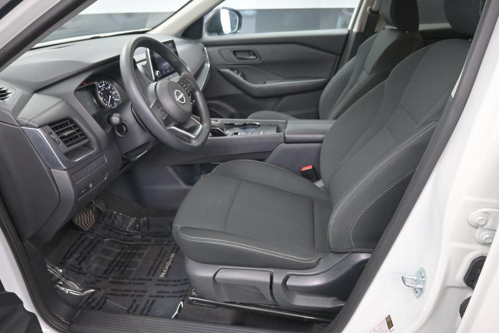 Used 2024 Nissan Rogue S FWD image 25