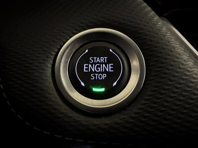 Used 2025 Chevrolet Equinox LT FWD image 11