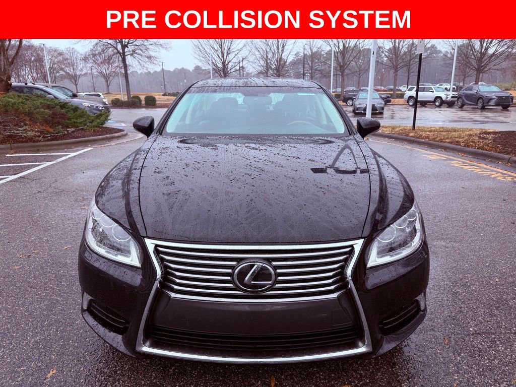 Used 2016 Lexus LS 460 image 2