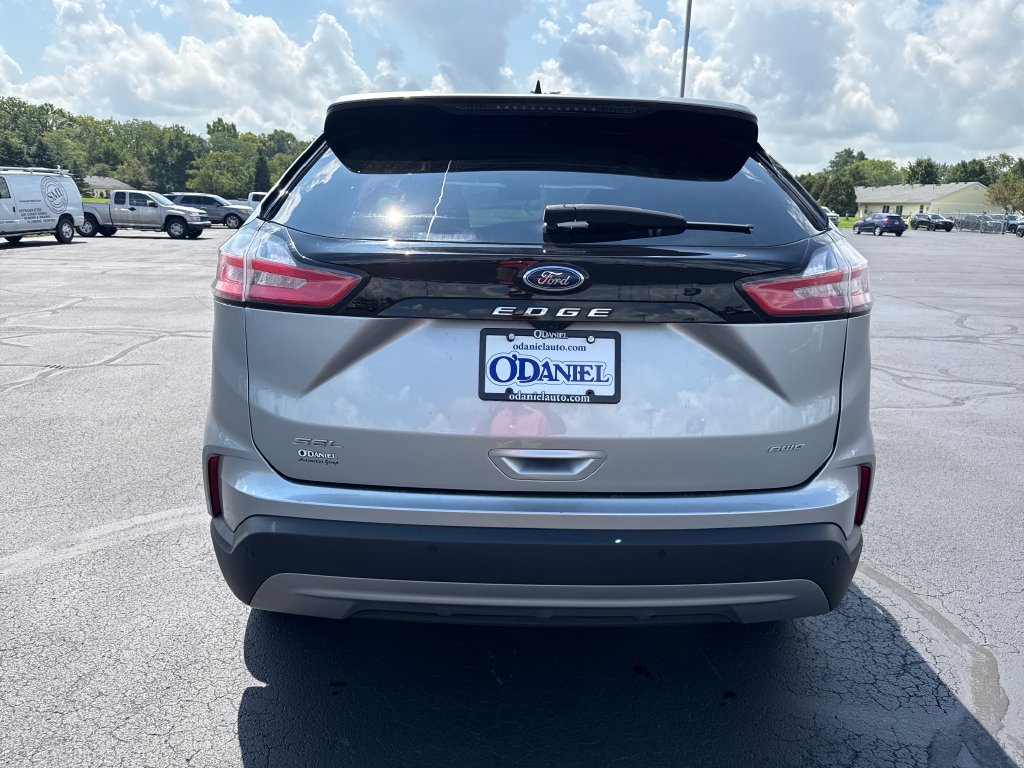 Used 2024 Ford Edge SEL w/ Convenience Package AWD/4WD image 6
