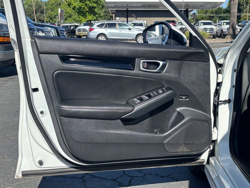 Used 2024 Honda Civic Touring image 15