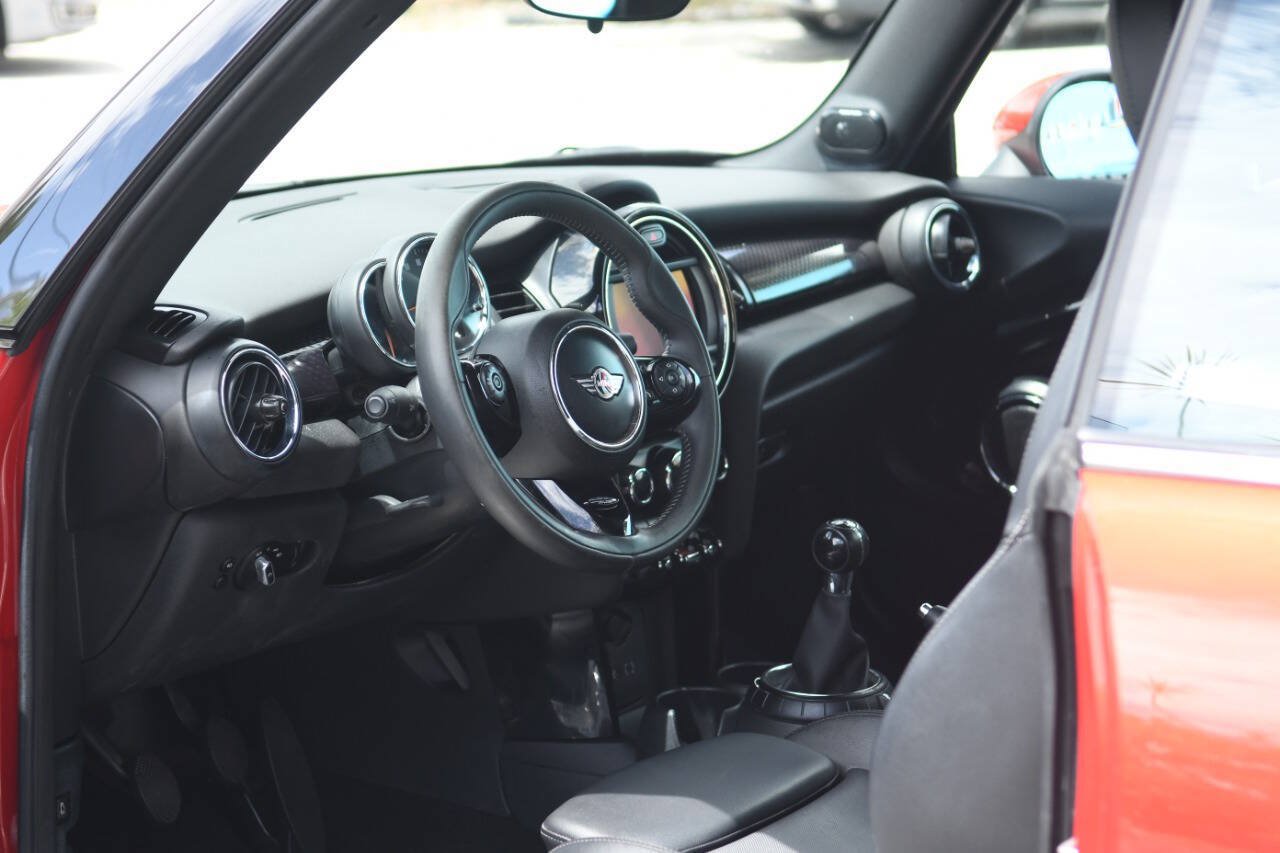 Used 2016 MINI Cooper S FWD image 18