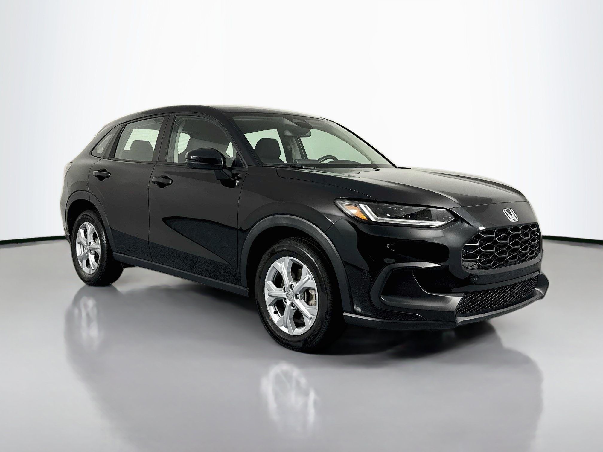 Certified 2023 Honda HR-V LX image 3