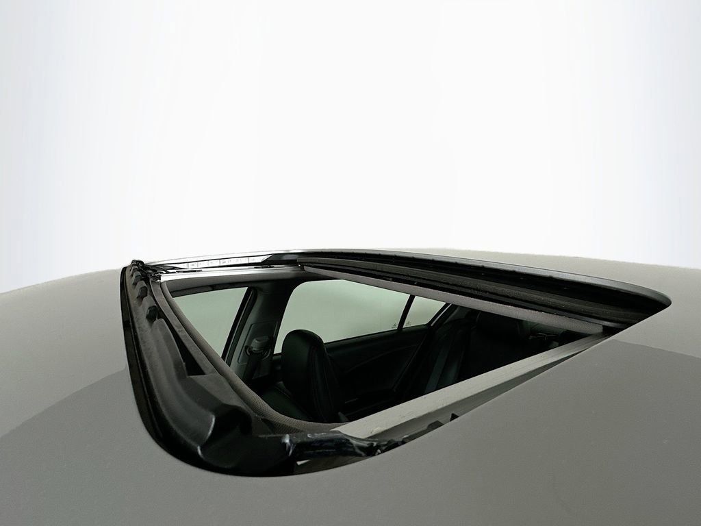 Used 2015 Honda Accord Touring image 9