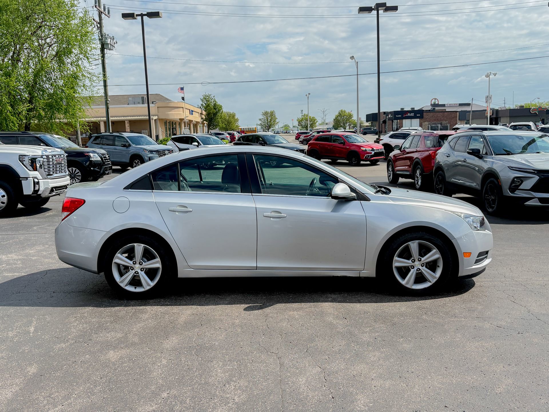Used 2014 Chevrolet Cruze LT image 9