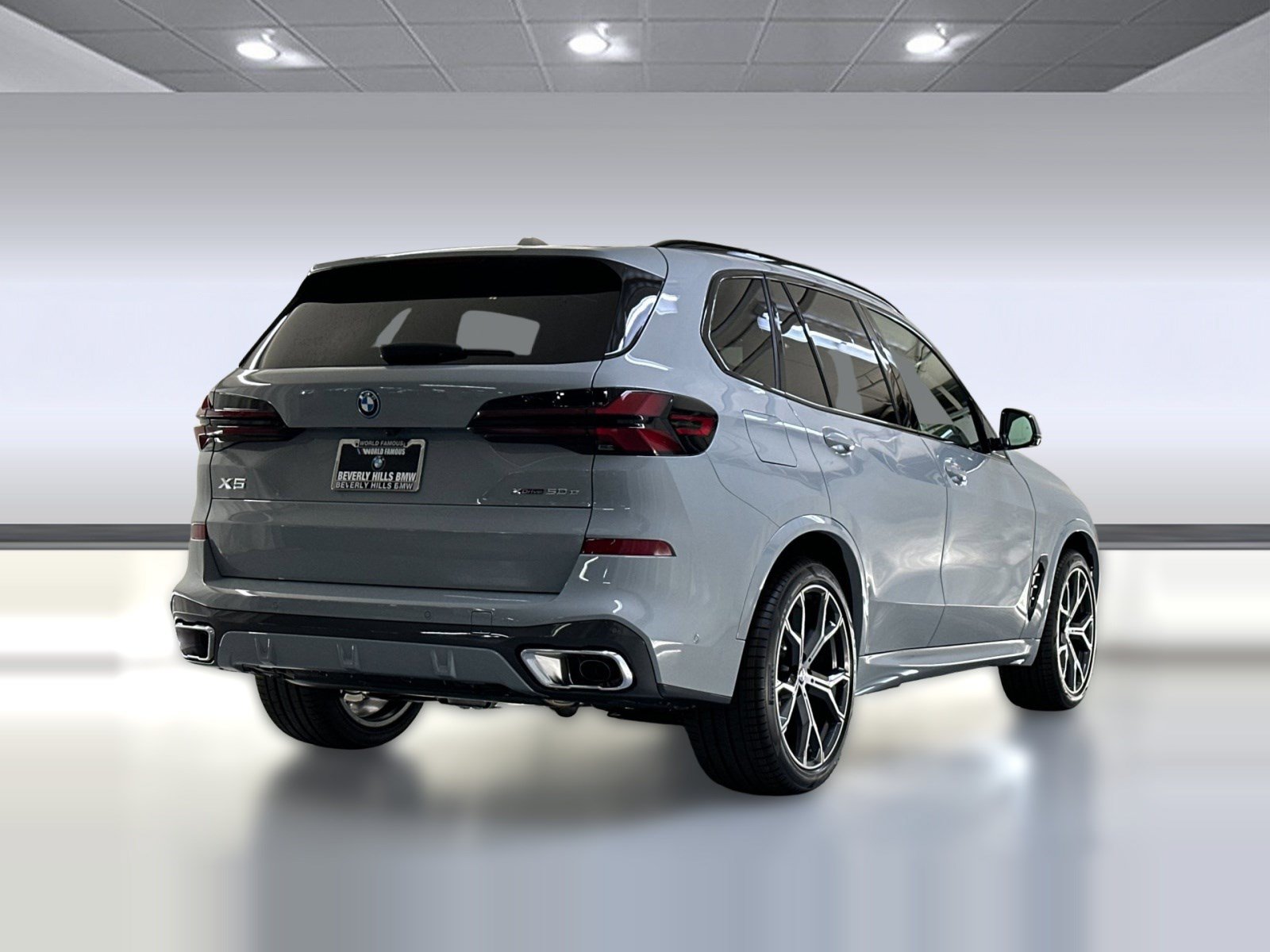 Used 2026 BMW X5 xDrive50e w/ M Sport Package AWD/4WD image 8