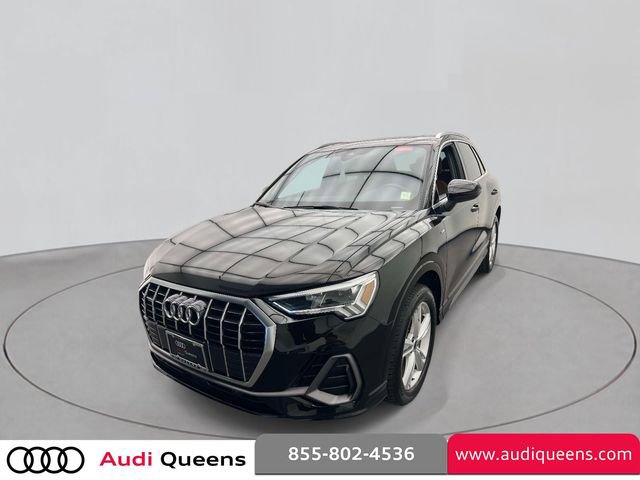 Certified 2023 Audi Q3 2.0T Premium w/ Convenience Package image 3