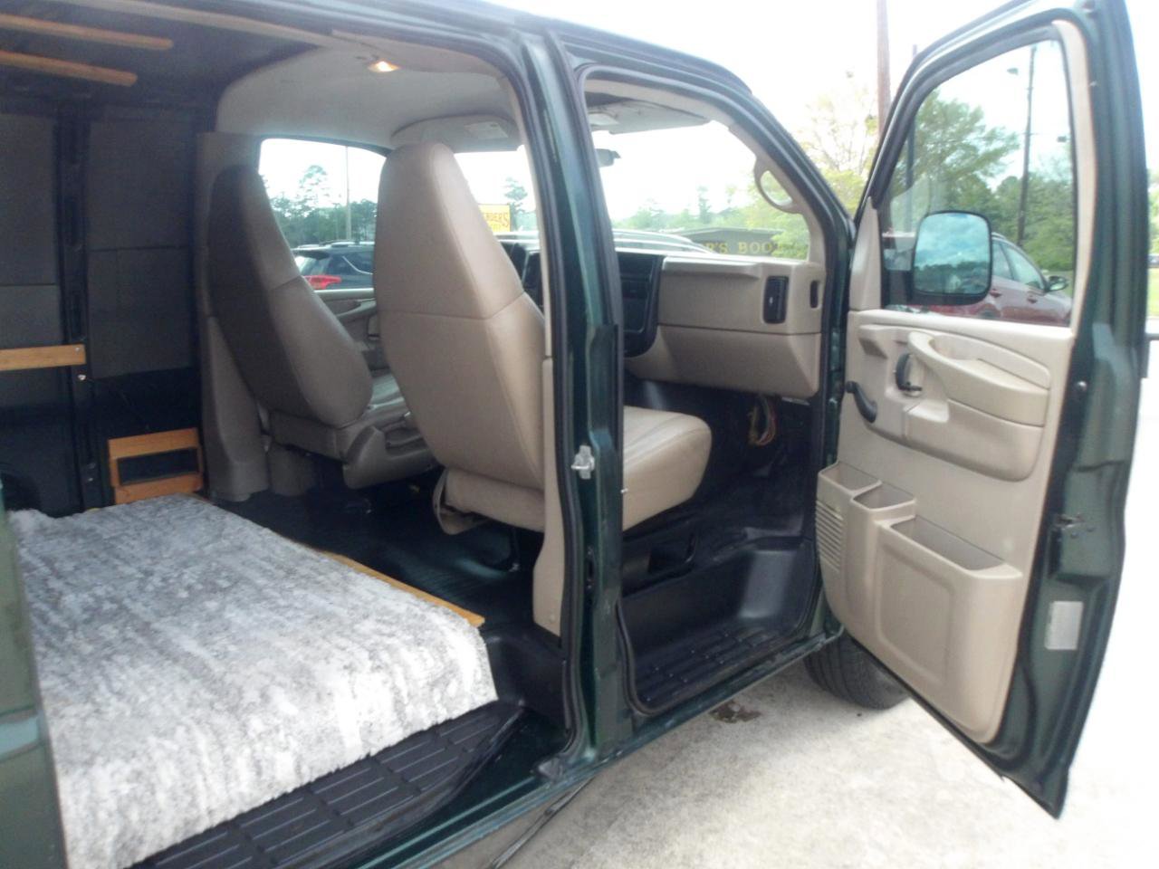 Used 2007 Chevrolet Express 1500 image 6