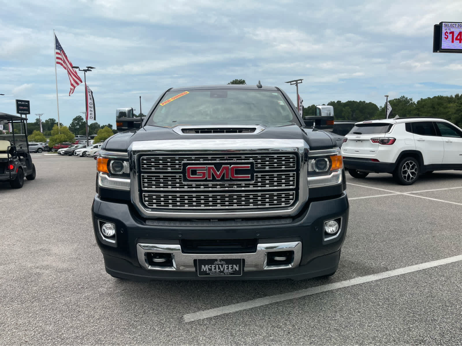 Used 2019 GMC Sierra 2500 Denali w/ Duramax Plus Package AWD/4WD image 2