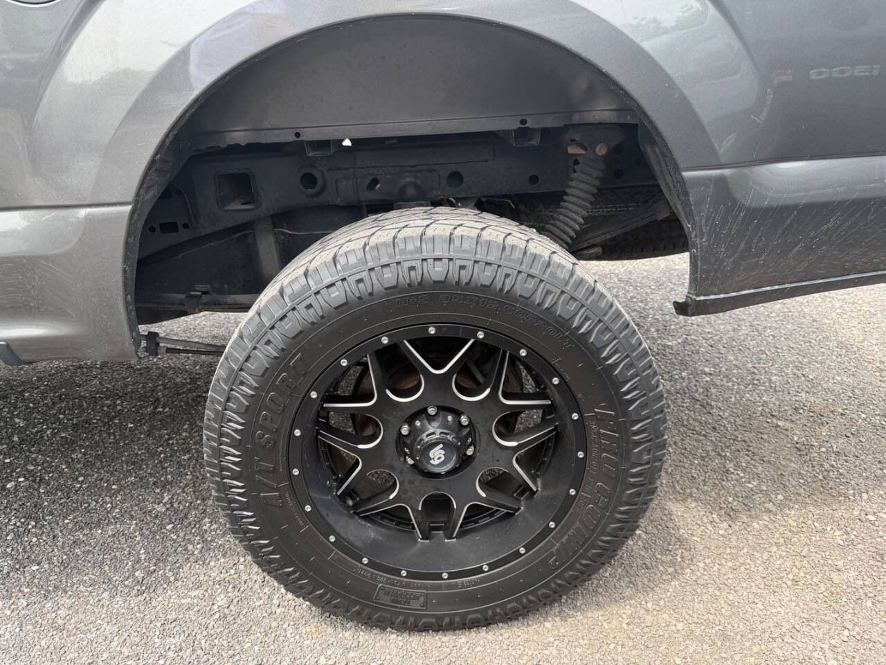Used 2017 Ford F150 XLT AWD/4WD image 31