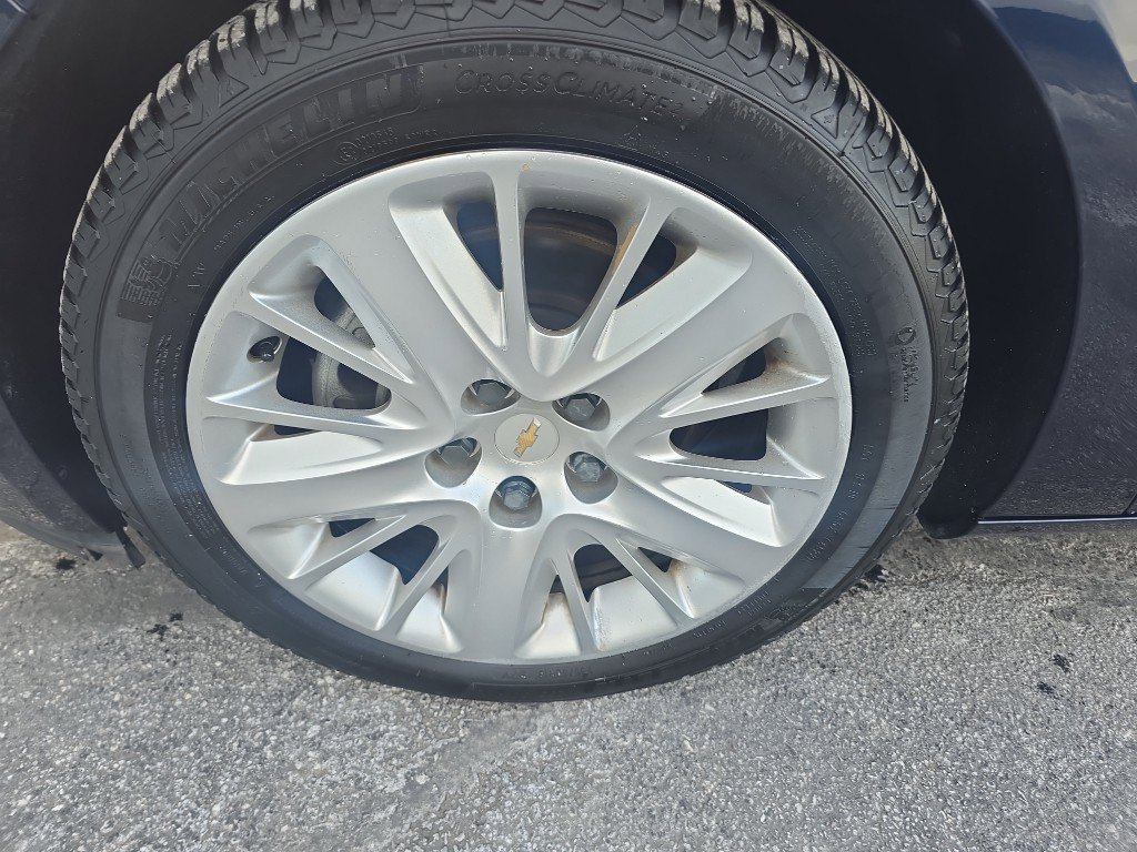 Used 2018 Chevrolet Impala LS image 32