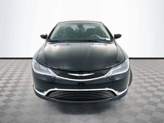 Used 2016 Chrysler 200 Limited image 2