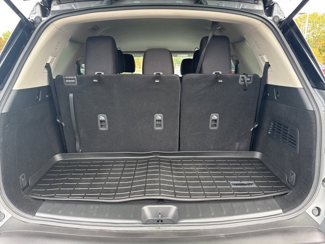 Used 2023 Nissan Pathfinder S image 25