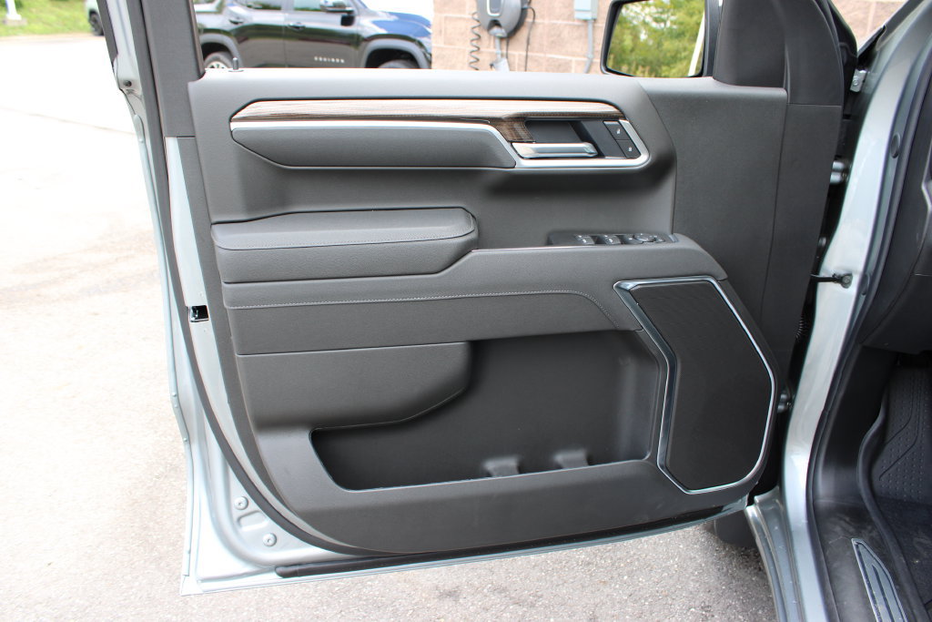 New 2026 Chevrolet Silverado 1500 LT w/ Safety Package AWD/4WD image 12