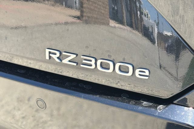 Used 2024 Lexus RZ 300e Premium w/ Accessory Package (Z1) FWD image 34