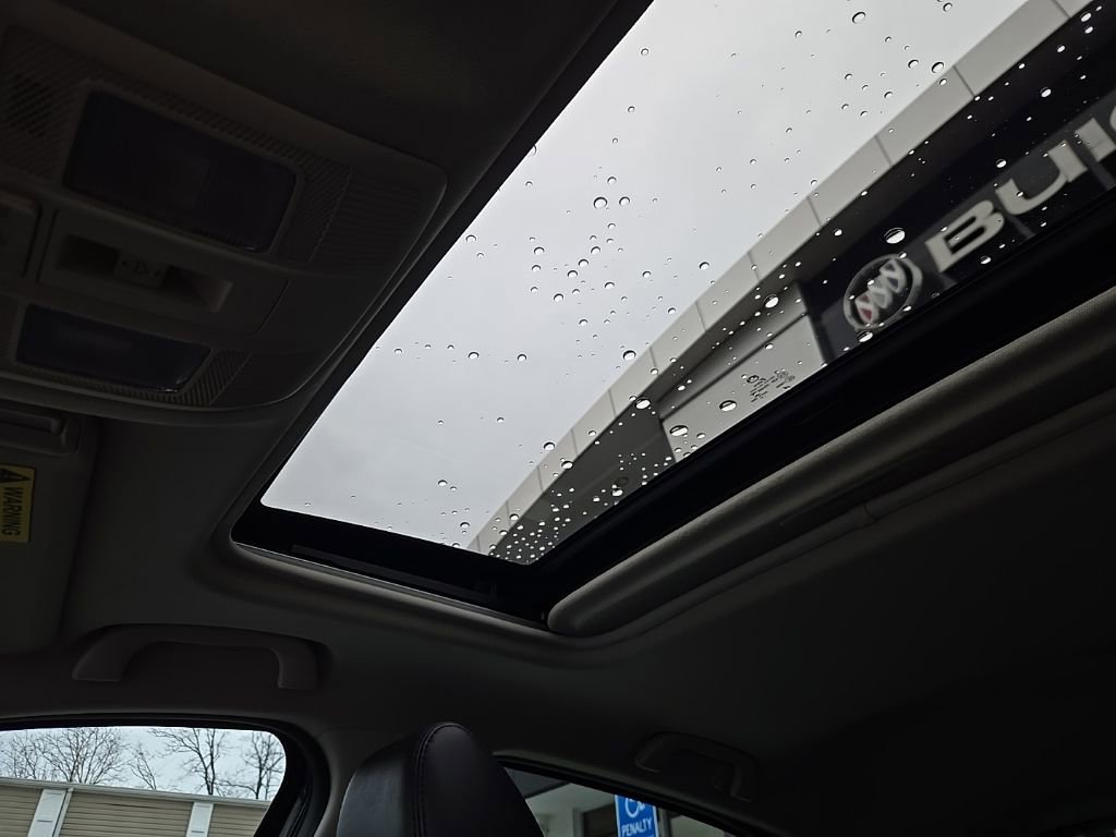 Used 2018 MAZDA MAZDA3 Touring image 34