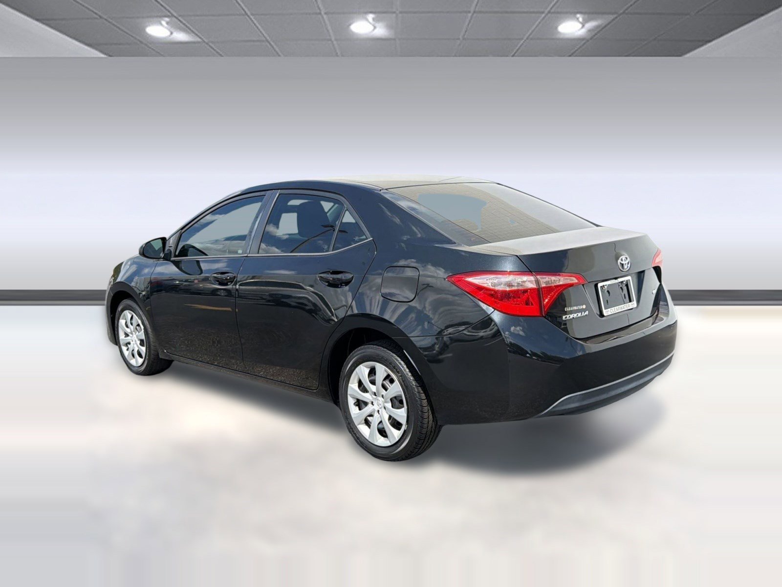 Used 2019 Toyota Corolla LE FWD image 3