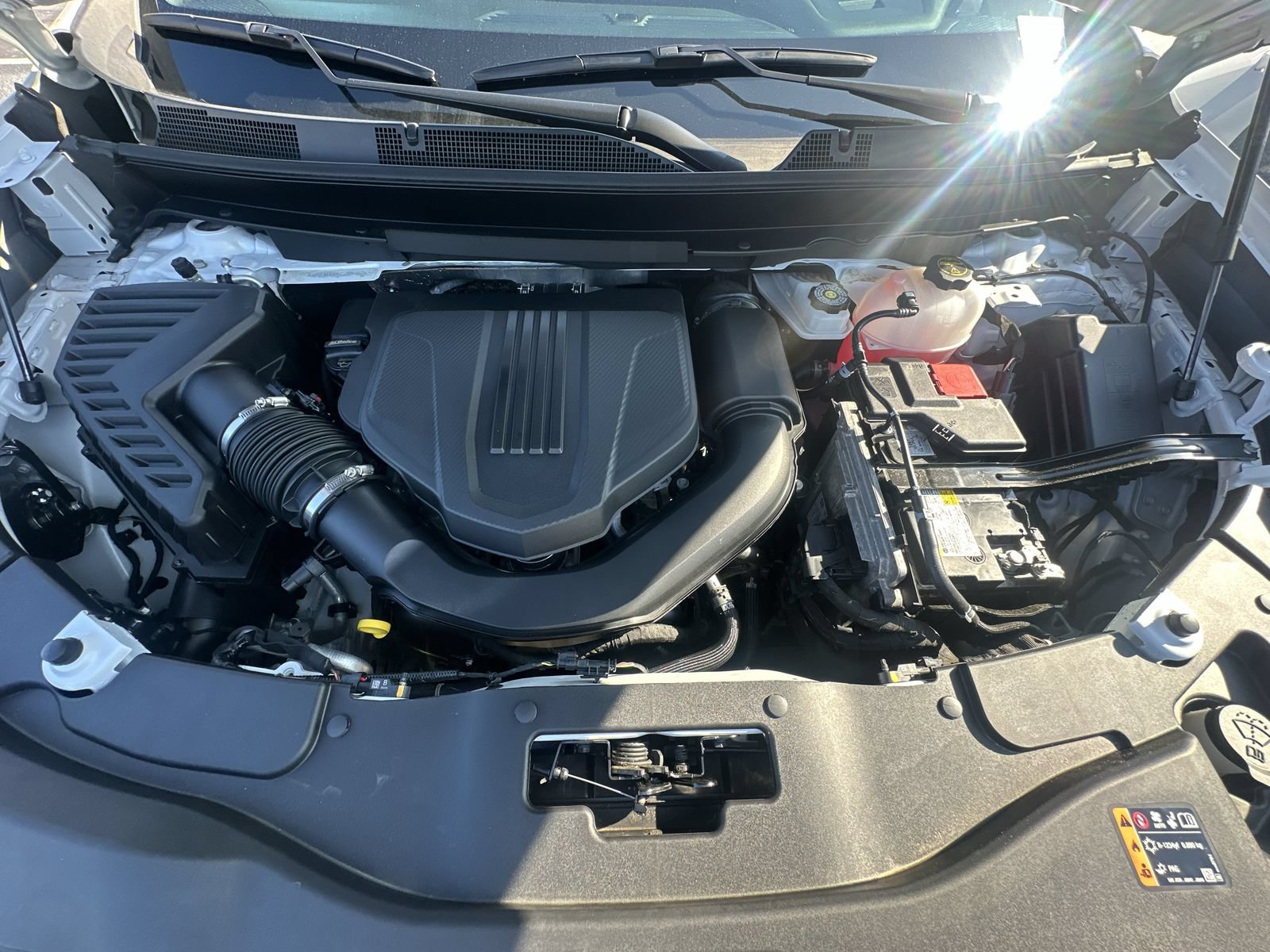 Used 2026 GMC Acadia Elevation w/ Elevation Premium Package FWD image 34