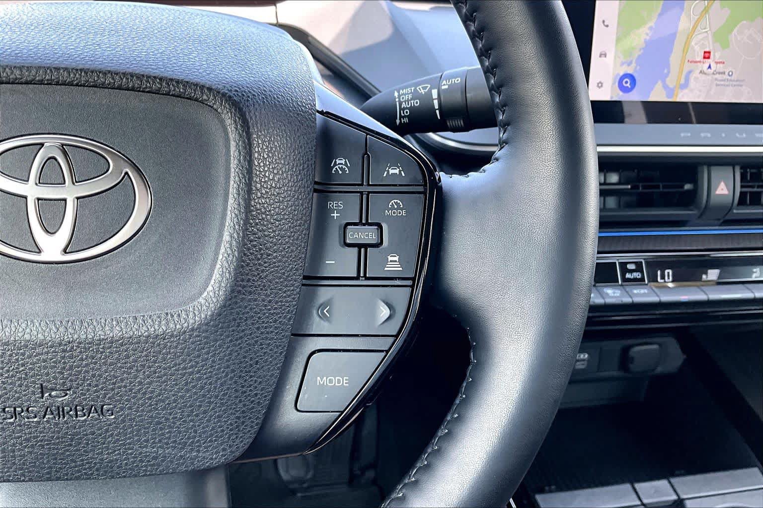Used 2024 Toyota Prius XLE FWD image 24
