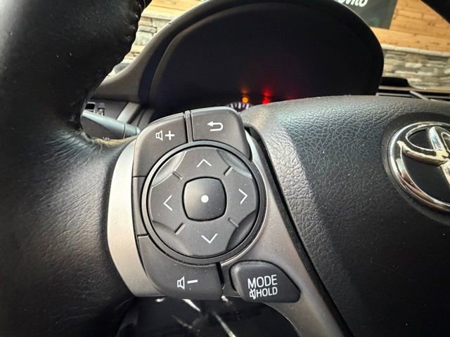 Used 2013 Toyota Camry SE FWD image 22